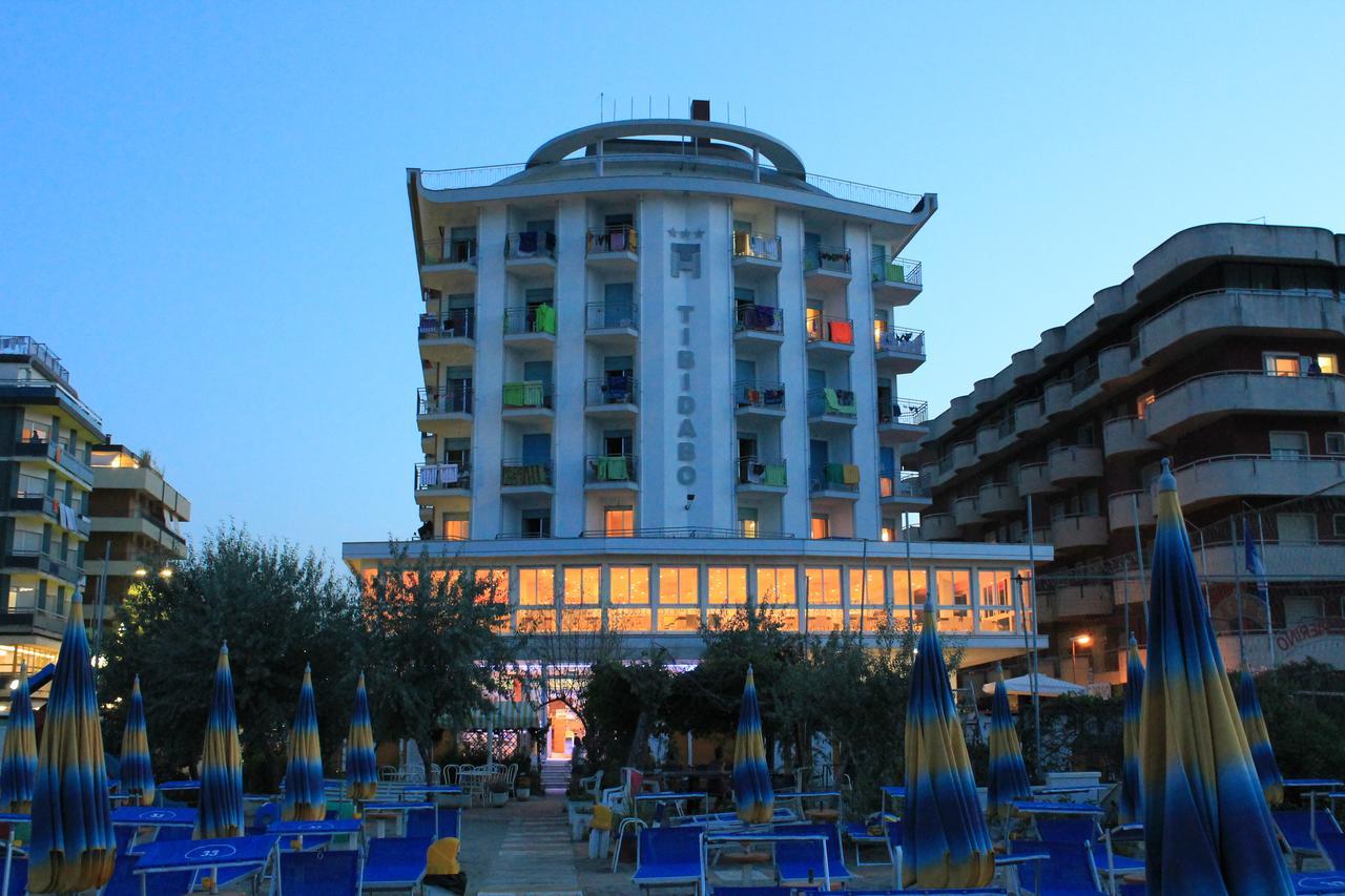 Hotel Tibidabo Bellaria-Igea Marina Buitenkant foto